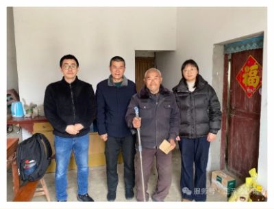 年前温情行动:慰问困难职工,传递浓浓关怀